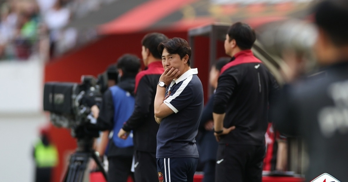 '시즌 첫 패배' 김기동 감독 "무패 우승 불가능…패배 보약 삼아야"