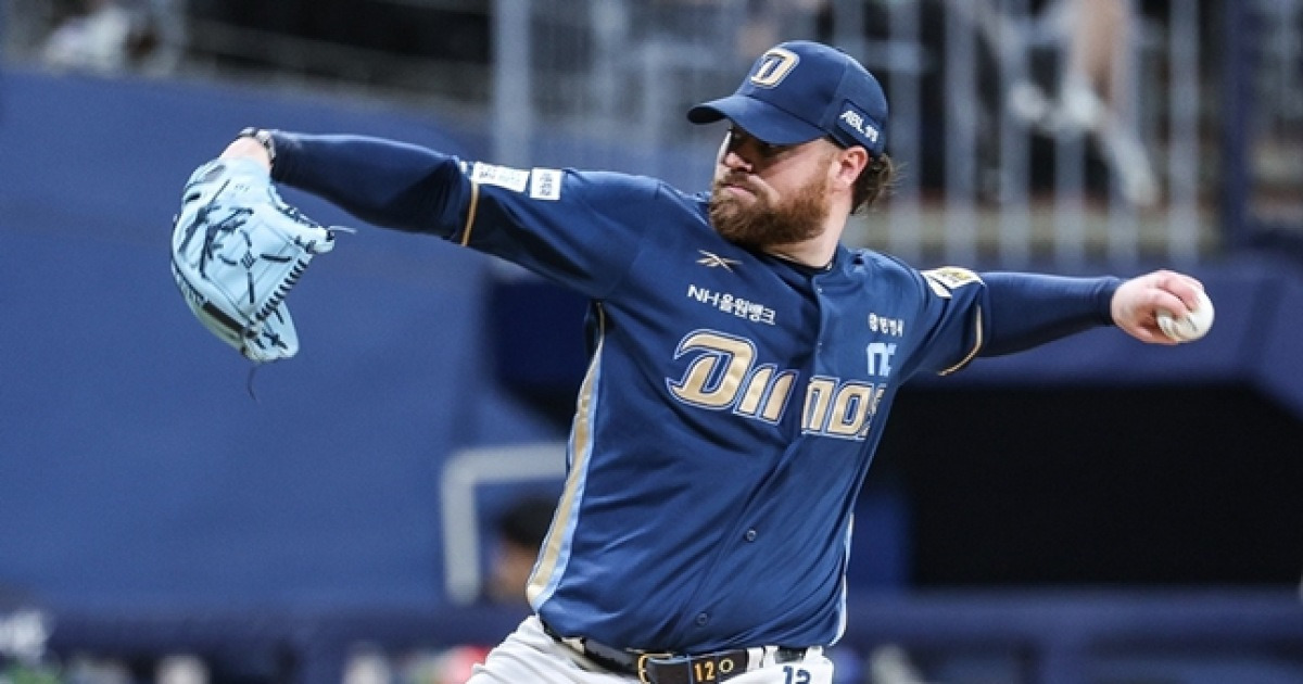 '코치한테 화내고 감독 앞 피치컴 패대기' 로건 돌발행동→정작 이호준은 몰랐다 "나중에 사과했