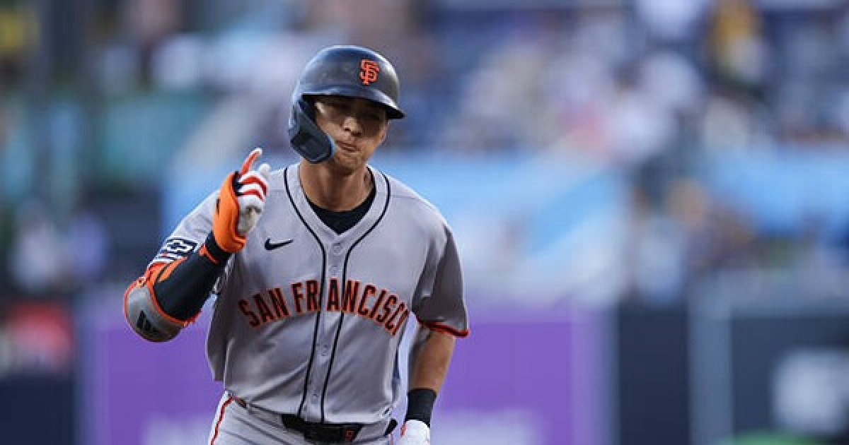 이정후, 구단 최고 몸값 4,300억 타자도 제쳤다! 팀 최다 23안타+타율 0.338...9G 연속 안타 행진