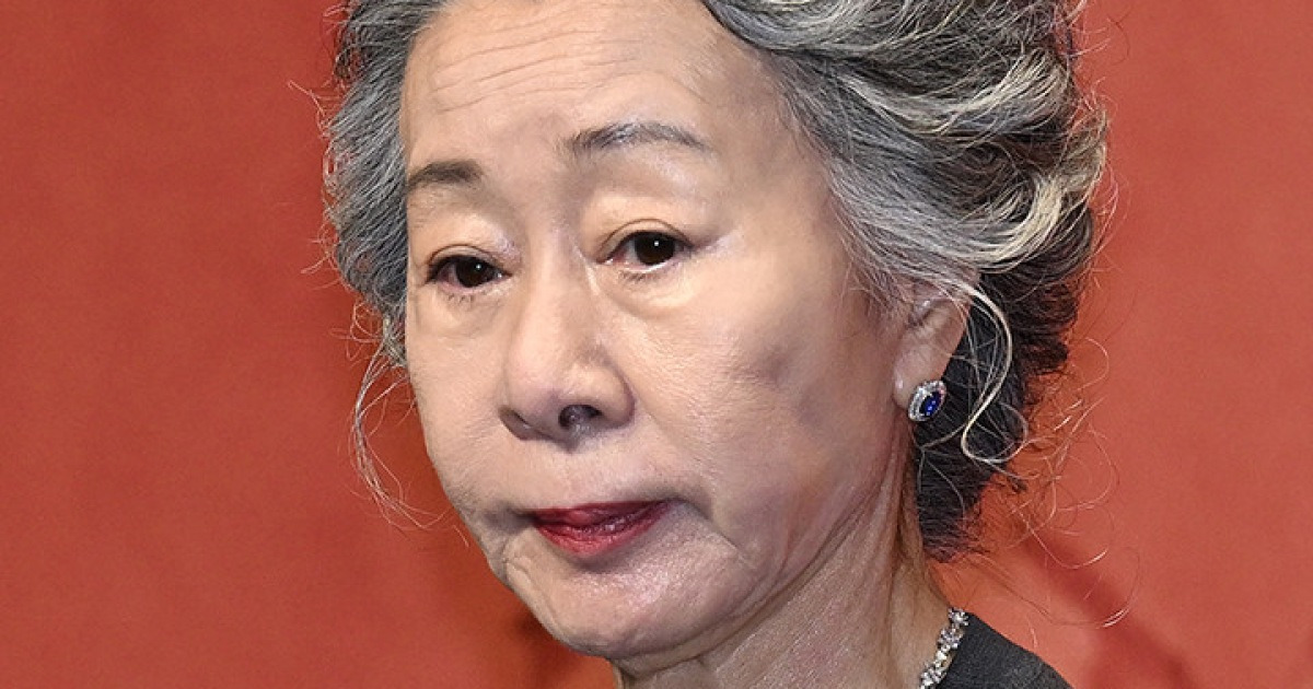 '子 커밍아웃' 윤여정, 동성커플 결혼 계획에...'결혼 피로연' 개봉일 확정