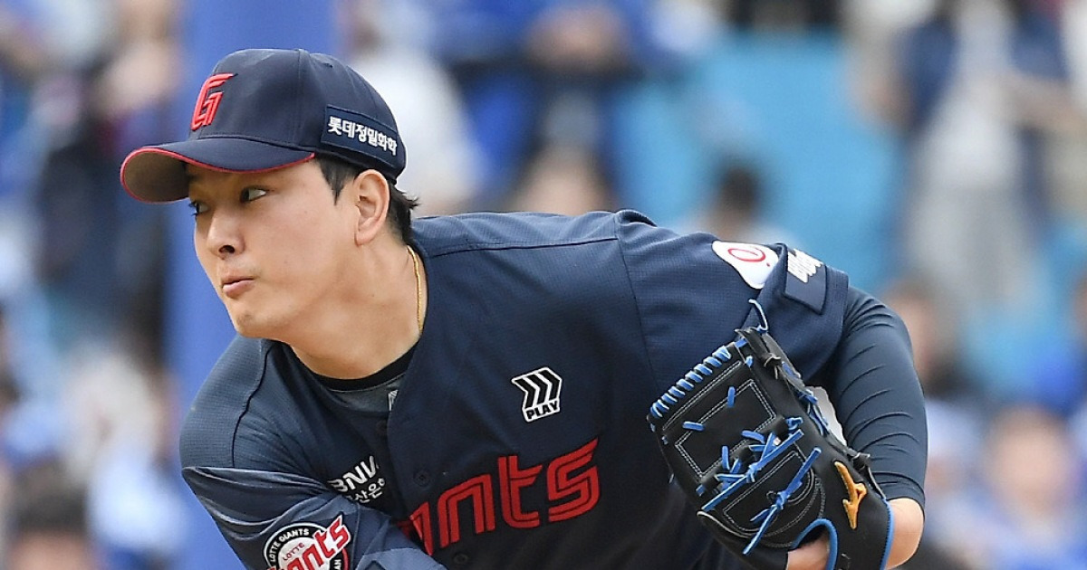 박정민 150㎞ → 최준용 151㎞ → 정철원 김원중 145㎞ → 8회 9회가 더 느린 롯데의 고민. '교통사고