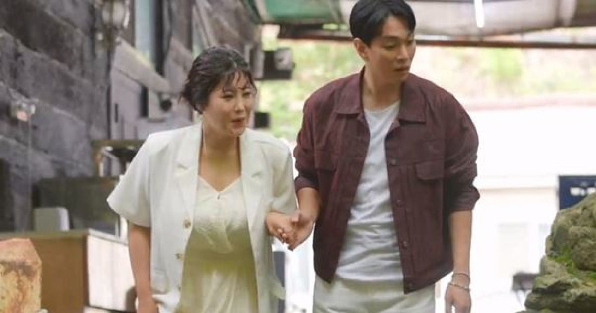 이규한, 솔비와 손 꼭 잡고…"결혼 생각 있냐, 혼란스러워" (오만추)