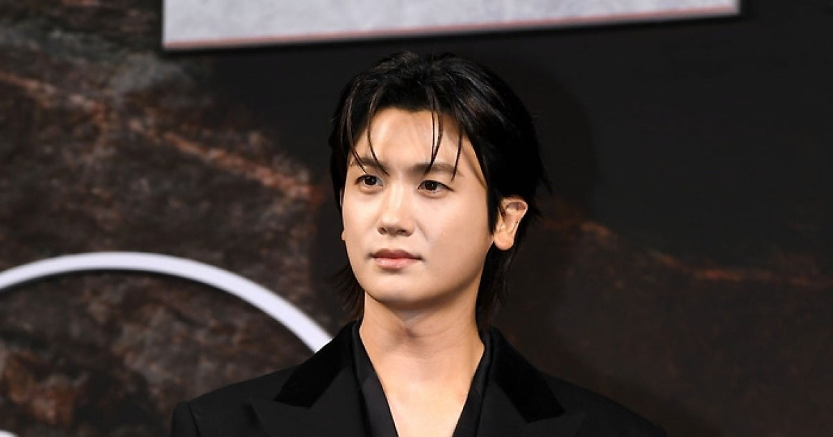 8.1%→2.4% 시청률 급락 종영…'회당 출연료 5억설' 박형식, 새출발부터 빨간불 [TEN피플]