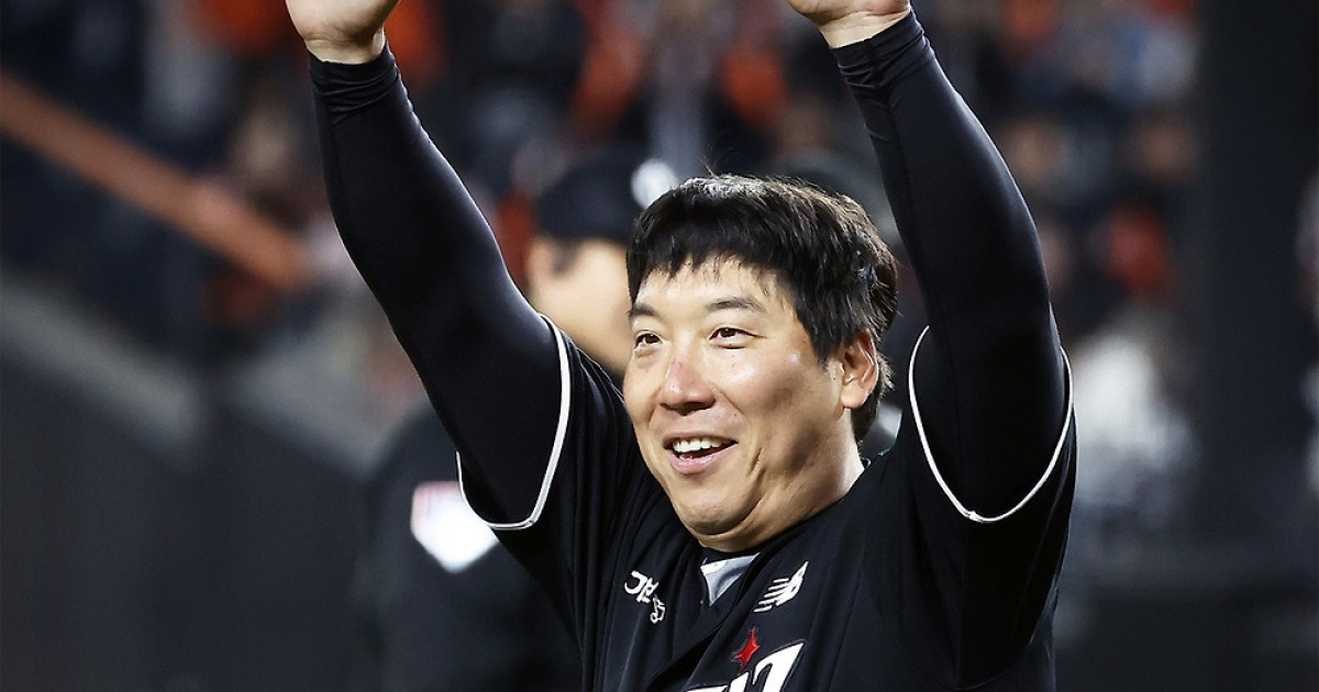 '50억 너무 싸 보이네' 김현수, 한국시리즈 이어 한화에 또 9회 비수 꽂다→"내 미스로 마음 무거