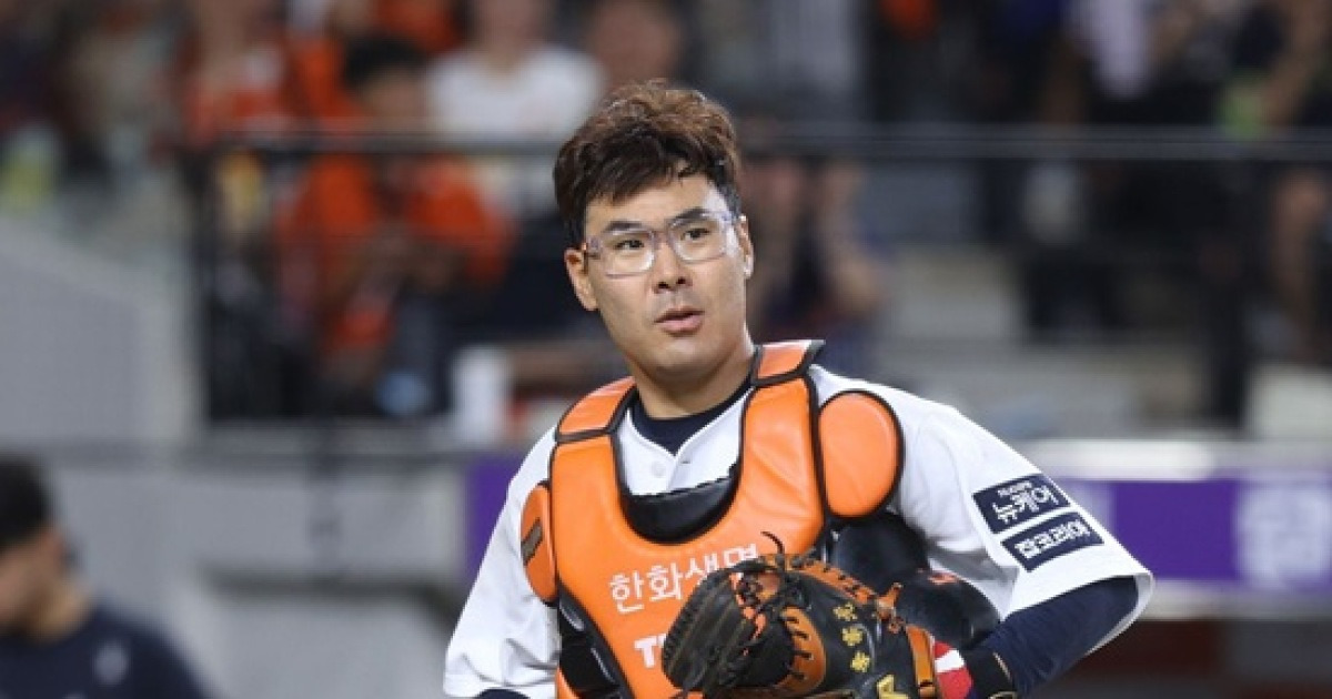 '1577G' 베테랑 포수 1루만 봤다, '콜업' 1루수도 치명적 실책 교체…'패패패패' 한화 수비 여유 사