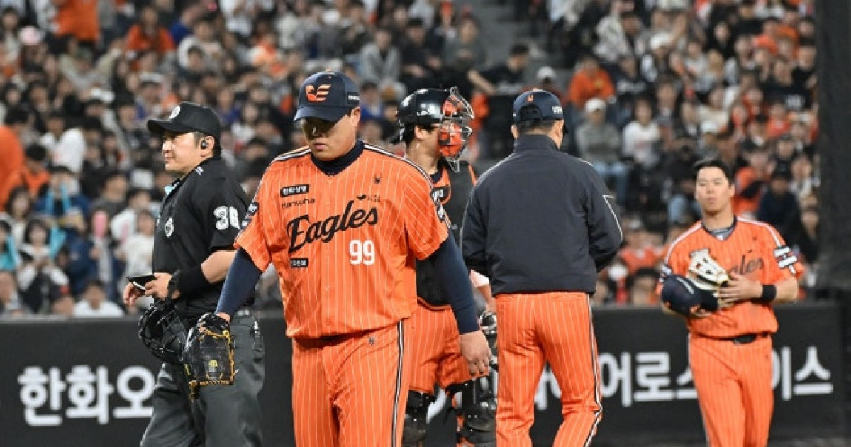 '에이스' 류현진 내고도 한화 울었다, 3-2 리드 무너졌다→7회 3실점→8회 2실점 '흔들'...단독 8위 