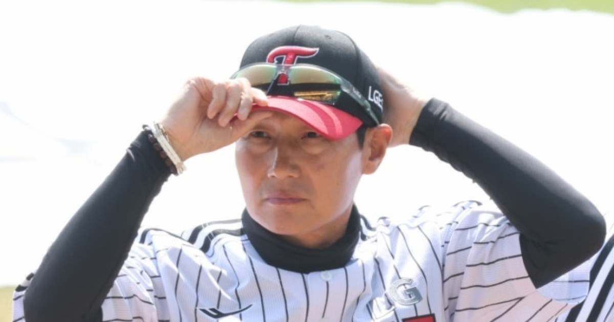 '아!' LG 유영찬 9회말 부상 OUT 악재→염갈량도 웃지 못했다, 승리 소감에서 빠진 1명의 이름 "터프