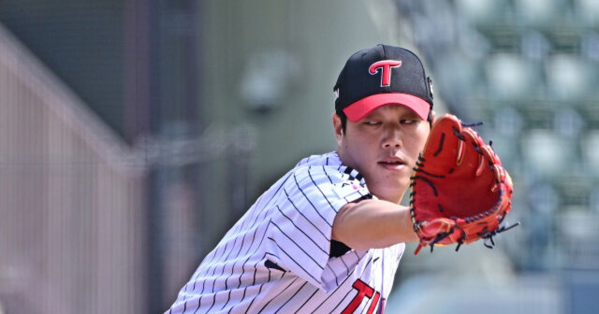 '중요한 1년인데...' 함덕주 갑작스러운 부상 강판, LG 팬 가슴 철렁"허리 근육통, 부상 방지 교체" 