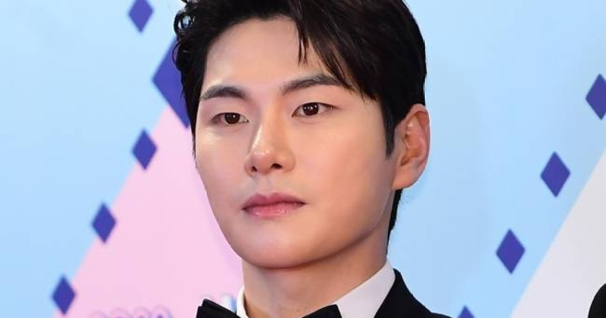 이이경, 8일부터 못 본다…‘놀뭐’ 측 “6일 녹화 후 방송, 참석 안 한다”