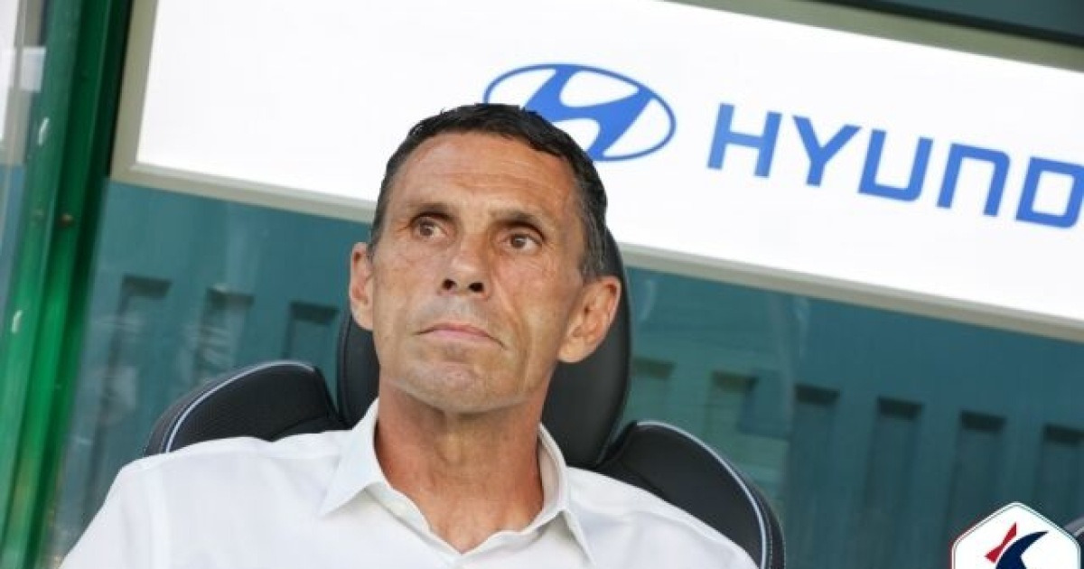 우승까지 단 '3승' 2018년 전북 왕조 시절에 도전한다...포옛의 유쾌한 '밀당', '치열한 경쟁 체제' 