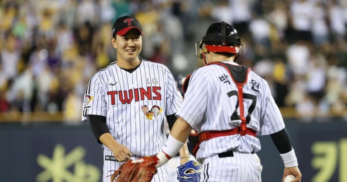 "유영찬이 제발 괜찮기를 기도할 뿐" 공 던지고 주저앉은 마무리 걱정에 이기고도 웃지 못한 LG [