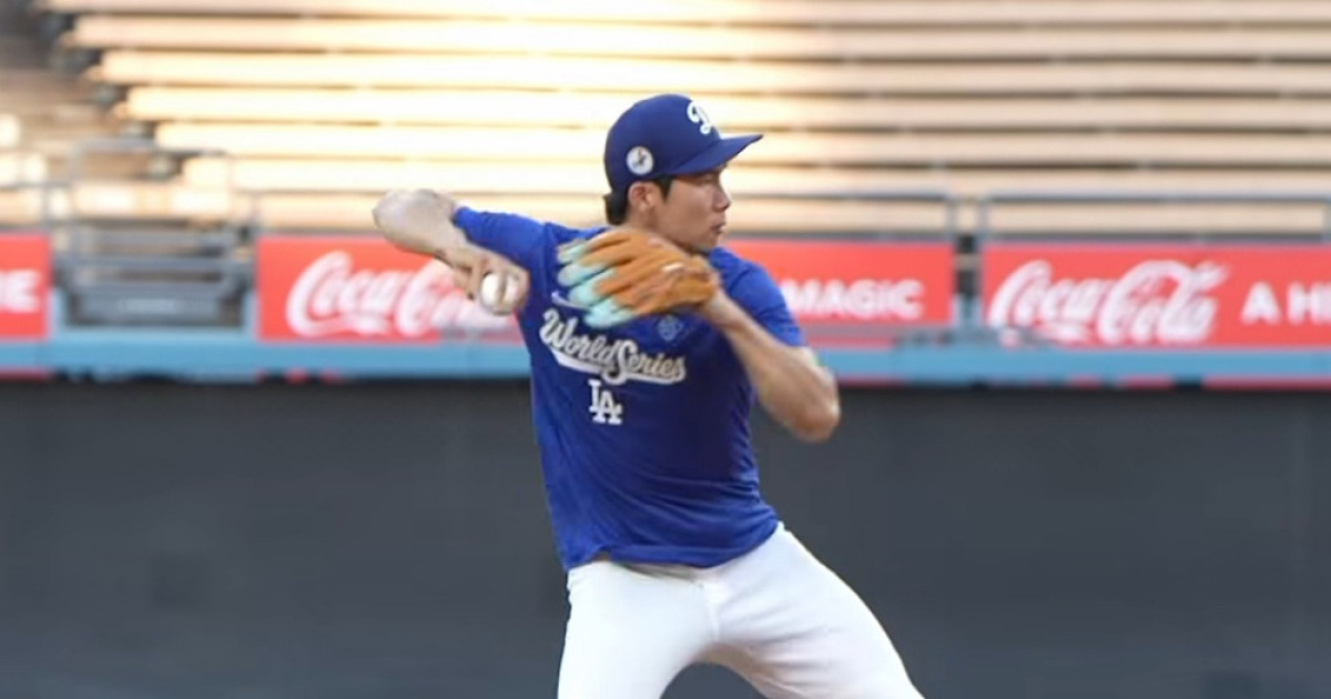 '생존왕' 김혜성, 또또또또 살아남나? WS 수비 훈련 모습 공개…美 첫해 '월드시리즈' 무대 밟을까