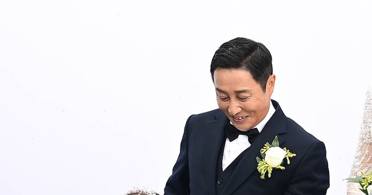 [단독] "잠들 때까지 뛰어다녀"…'재혼' 김병만, 딸·아들 자랑 줄줄 '팔불출 아빠' (엑's 현장)[종