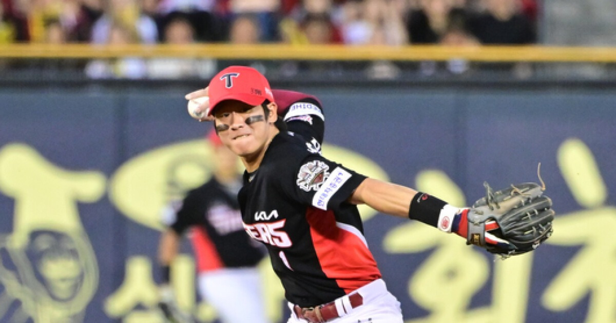 제2의 마차도 아니면 아시아쿼터...FA 박찬호 대안 찾는 KIA, 외인에서 답 찾을까