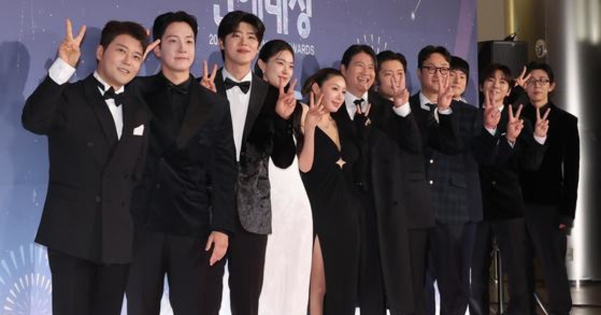 '나 혼자 산다' 팀, '주사 이모 논란' 박나래·키 없이 '연예대상' 참석