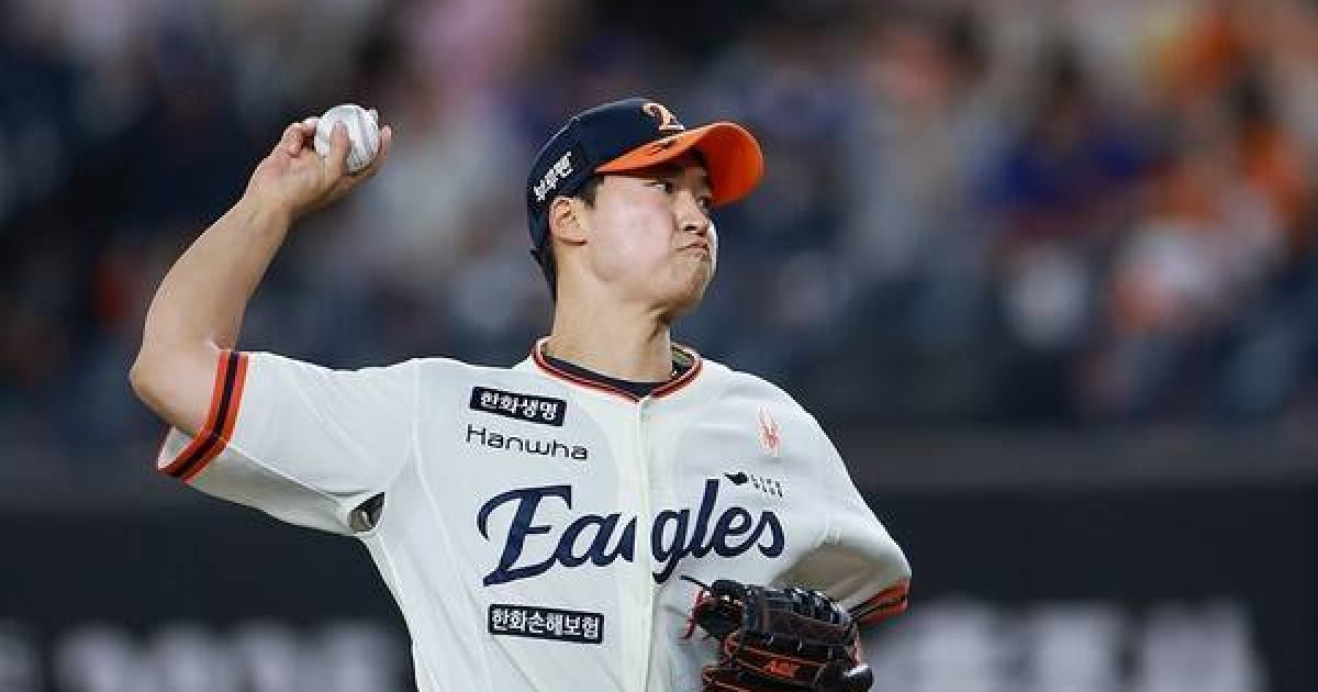 엄상백 팔꿈치 수술, 노시환 4번타자 복귀… 김경문 감독 반응은[잠실에서]