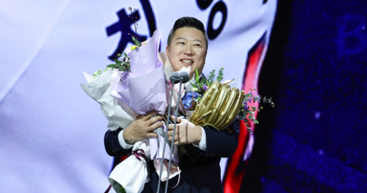 최형우, KIA에서 뛰고 삼성에서 수상? 골든글러브 진풍경 또 나온다