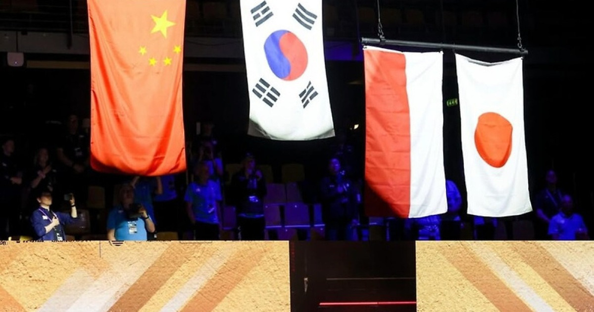 오성홍기·일장기 사이에서 '태극기 우뚝' 안세영, 왕즈이 상대 25전 20승 달성...이번 대회 퍼펙트