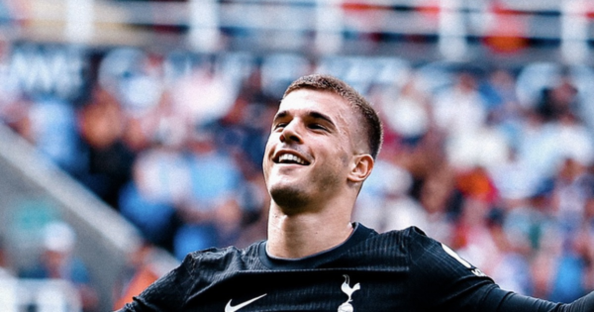 토트넘 ‘역대급 괴물 신인’ 등장했다, 데뷔전 1골 1도움…포지션은 센터백, 나이는 18세