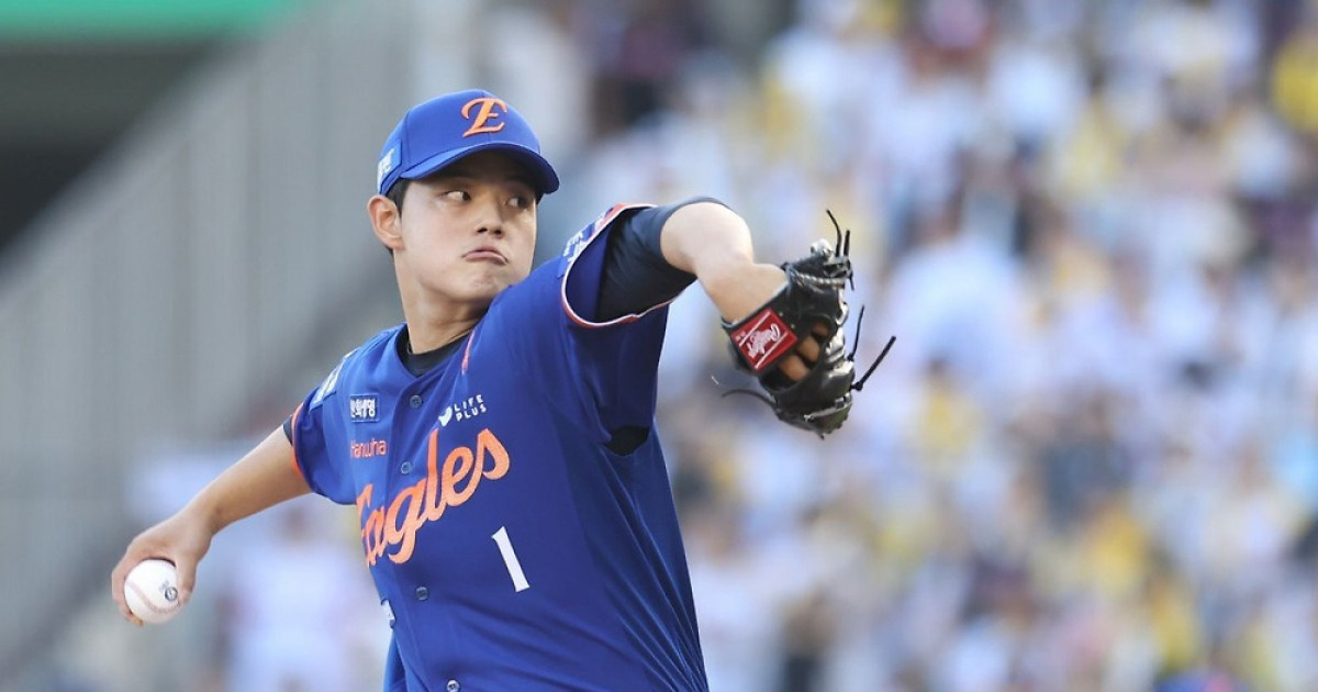 “볼이잖아!” vs “던지고 말해!” 한화 문동주, 160.7㎞ 던지고도 폰세에게 인정 받지 못한 사연
