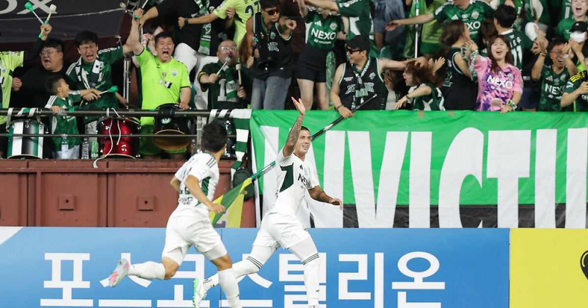 이젠 백업까지 살아났다…또 두 골차 뒤집고 이긴 전북, 명실상부한 '절대 1강'이다