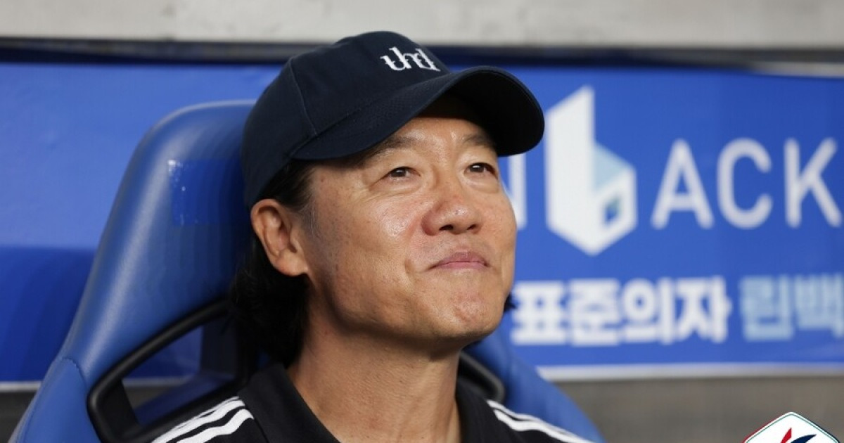 [SPO 현장] 모자 눌러쓴 김판곤 감독, 반등 방법 질문에 “최선 다하는 중…경기 지배하고 득점을