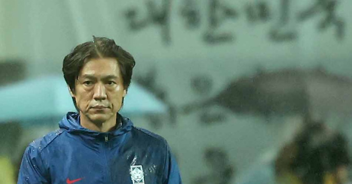 '9년 4개월 만의 5골 차 패배' 홍명보 "팀으로 싸우는 방법 찾아야"