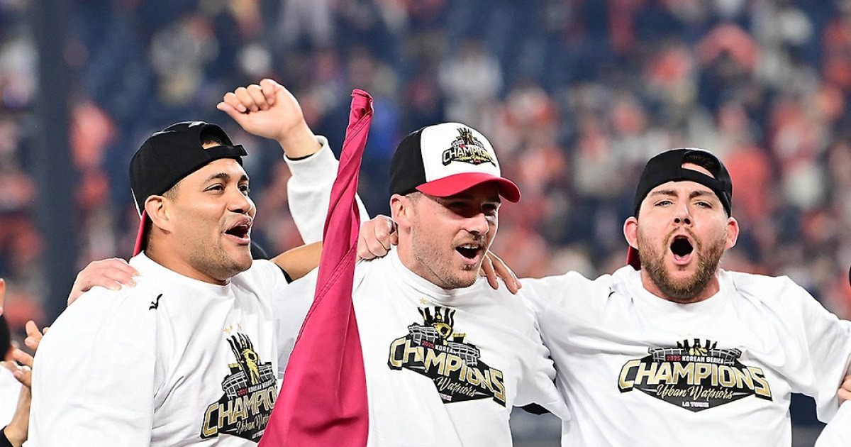 미국도 주목하는 LG 외인 3총사 재계약 "올해 KS 우승 차지한 트윈스의 핵심 전력"