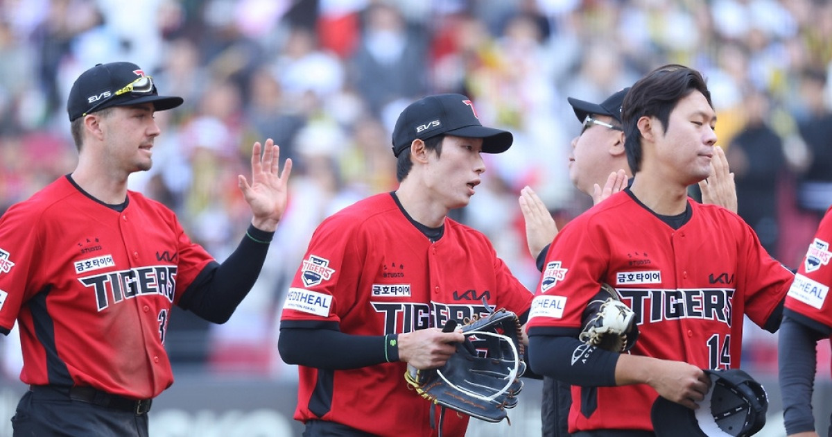 'KIA 1번 부담감 컸나' 하위타선 내려가니 멀티히트 쾅쾅…"생각 많아지고 어렵더라고요" [광주 현