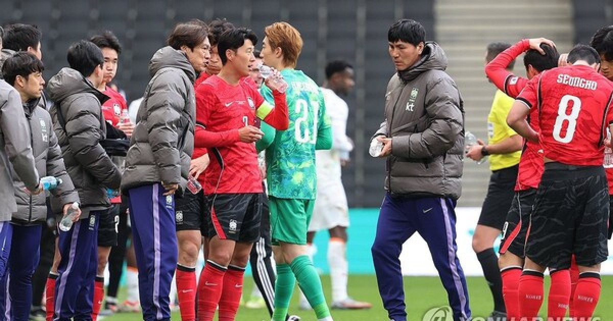 5개월전 브라질 감독이 준 3백 지적, 여전히 못고친 홍명보