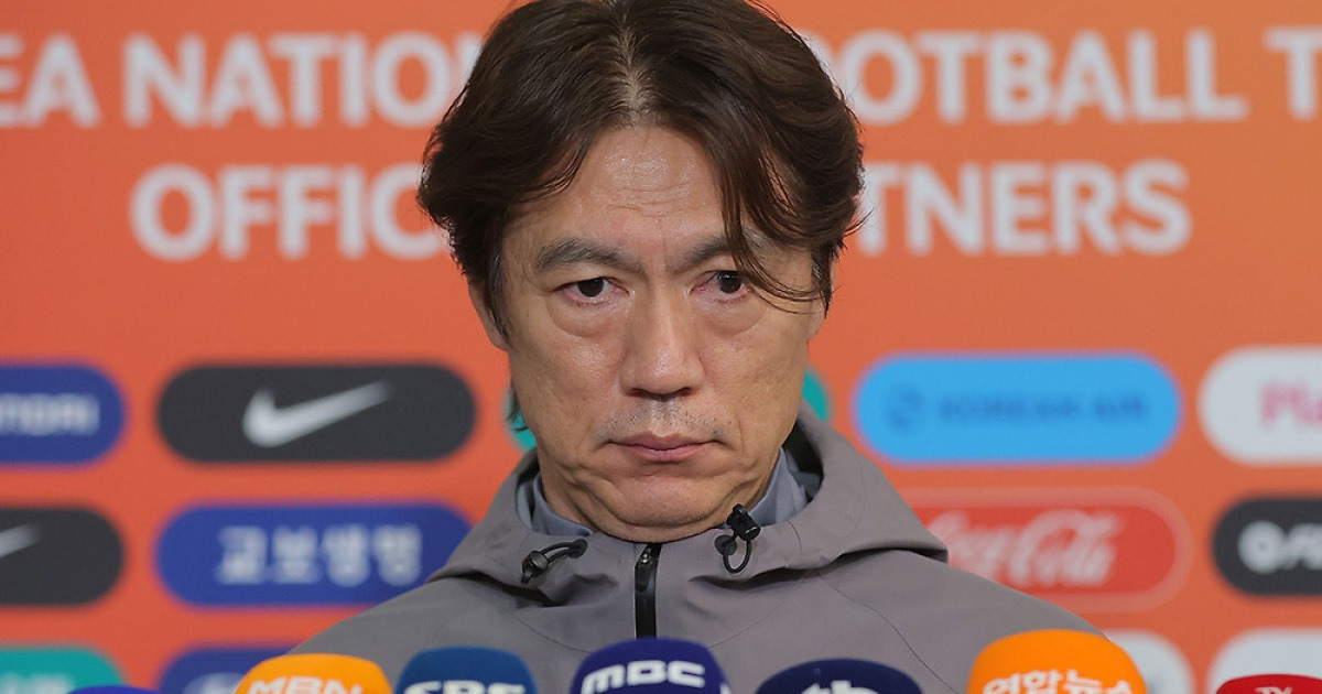 “팬들 비판이 두렵나” 박수도 없이 짐 싸는 ‘홍명보호’…40년 관행 깬 ‘침묵의 출국’