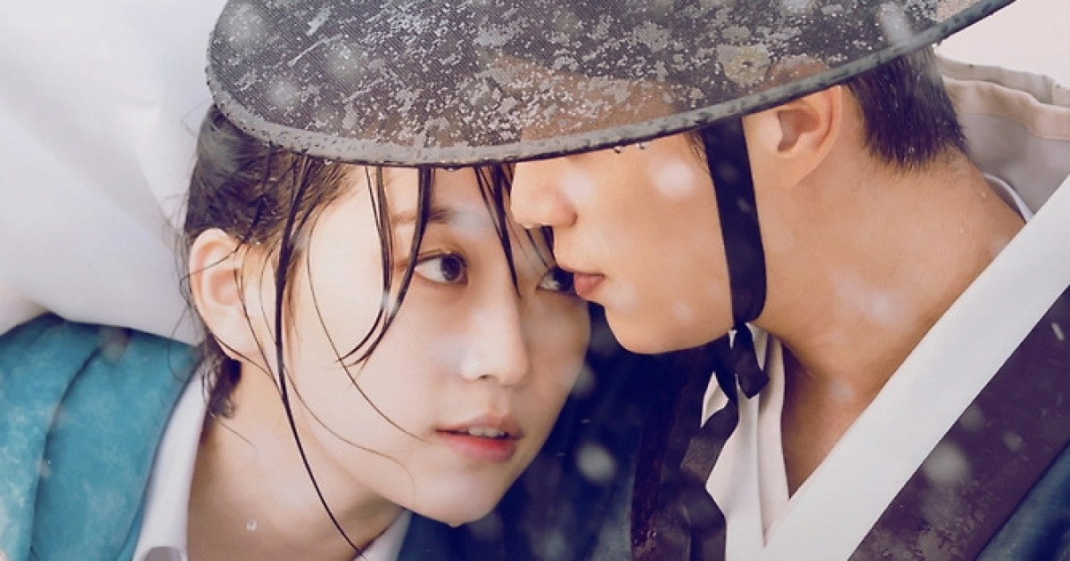 윤두준·김슬기 '퐁당퐁당 러브: 더 무비' 1만 관객 돌파…추가 상영 확정!