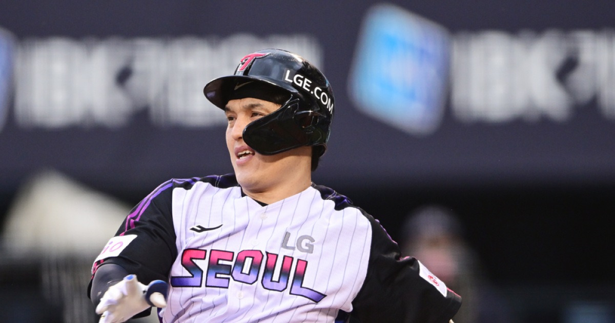 찬스를 몇 번 놓쳤나..답답한 공격 보인 LG, 최하위 키움에 발목 잡혔다