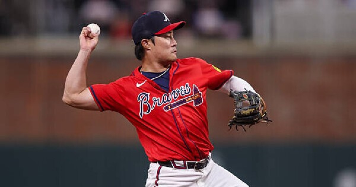 '5월 복귀 예정' 김하성, 그런데 구단은 로스터 제외 고민...'최소 2명 OUT' ATL, 로스터 대격변 예고