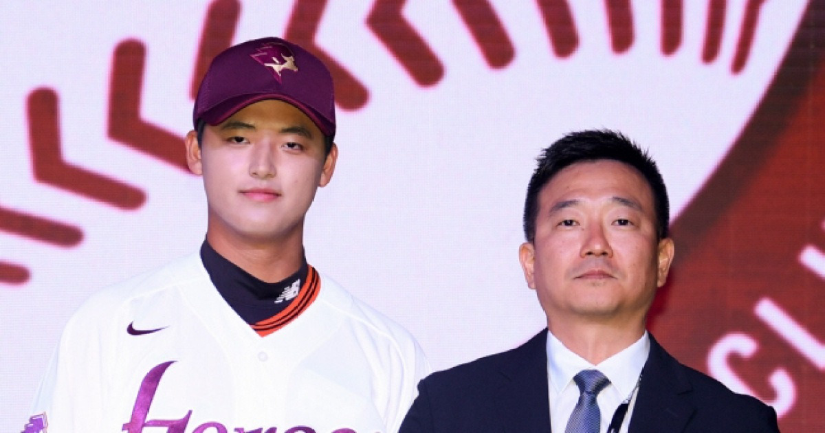 '학폭 1호 → 사과 거부' 박준현, 첫 공식석상서 인터뷰 피했다…키움 측 '노심초사' [대전스케치]