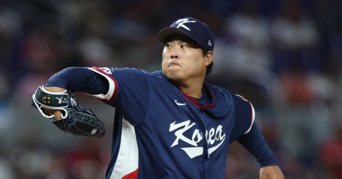 땅에 꽂힌 공이 3루타가 되다니, 불운의 나비효과 류현진 3실점→조기강판으로 [WBC]