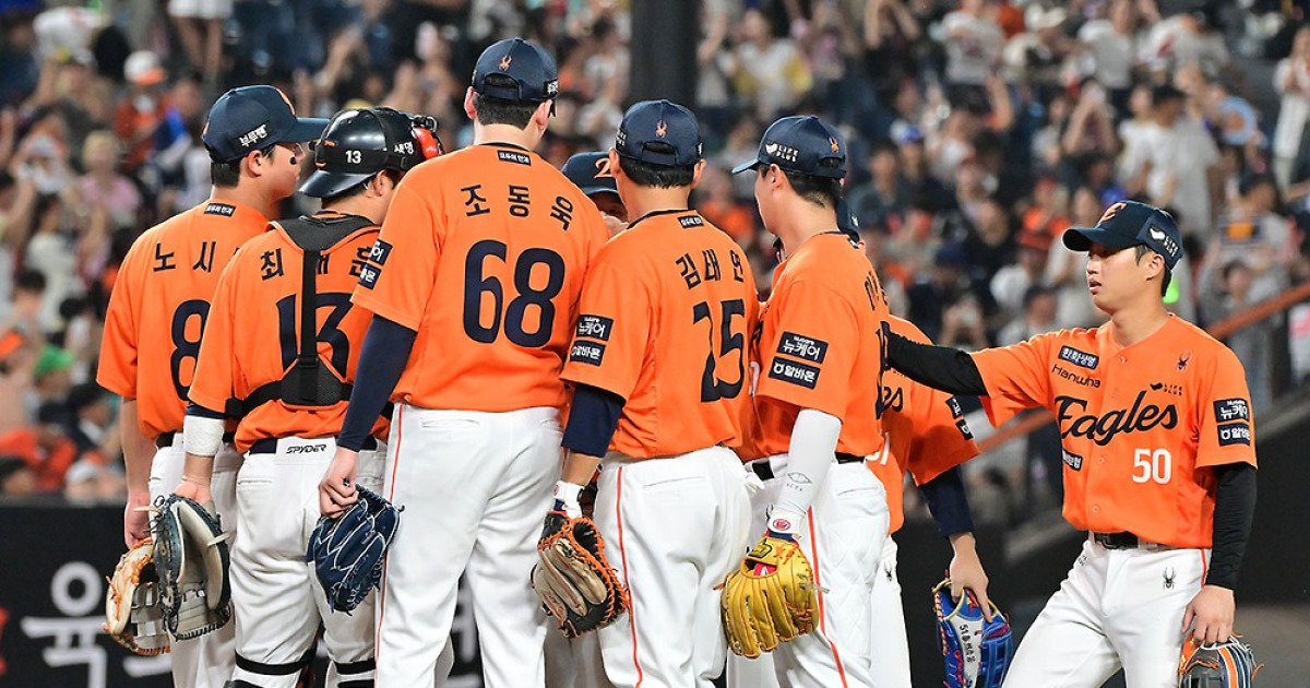 '한화의 날'인가?…'6연패 탈출+황준서 선발승+손아섭 2600안타+창단 첫 100만 관중 돌파'까지! 호재