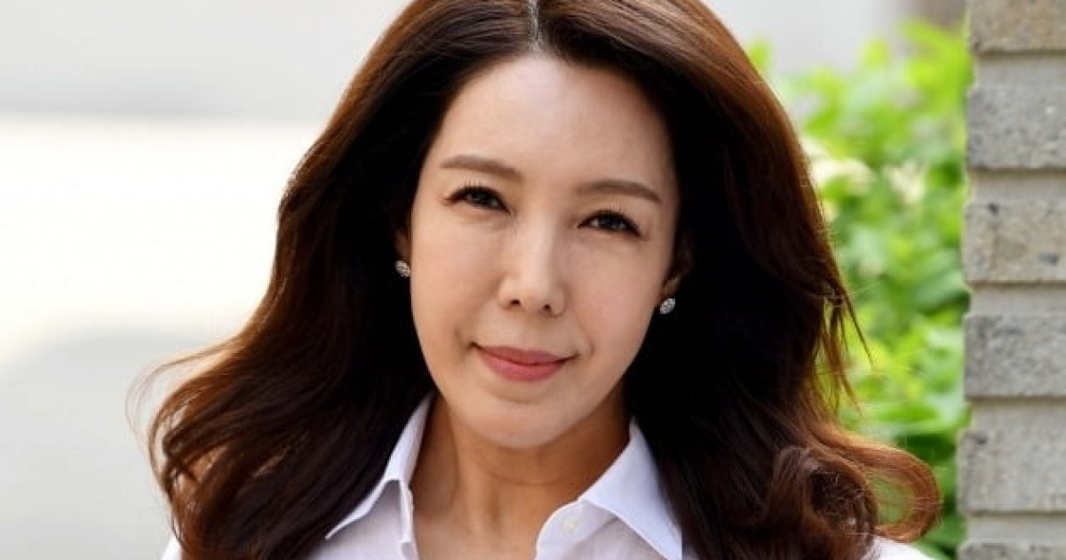 [종합] '59세' 전수경, 재혼 후 팔자폈다…"미국인 남편 덕에 호텔서 생활" ('가보자고')