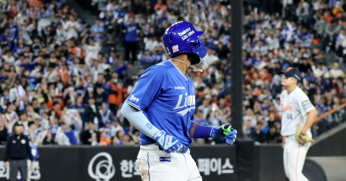 [한번에쓱] 2사 만루에서 흔들린 김서현 '디아즈에 이어 류지혁도 밀어내기볼넷'