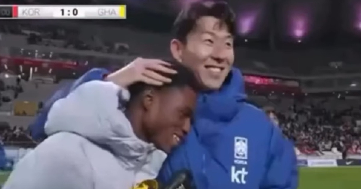 "쏘니형, 완전 팬이에요" 경기 후 07년생 어린 가나 선수 졸졸...'선수들의 슈퍼스타' 손흥민