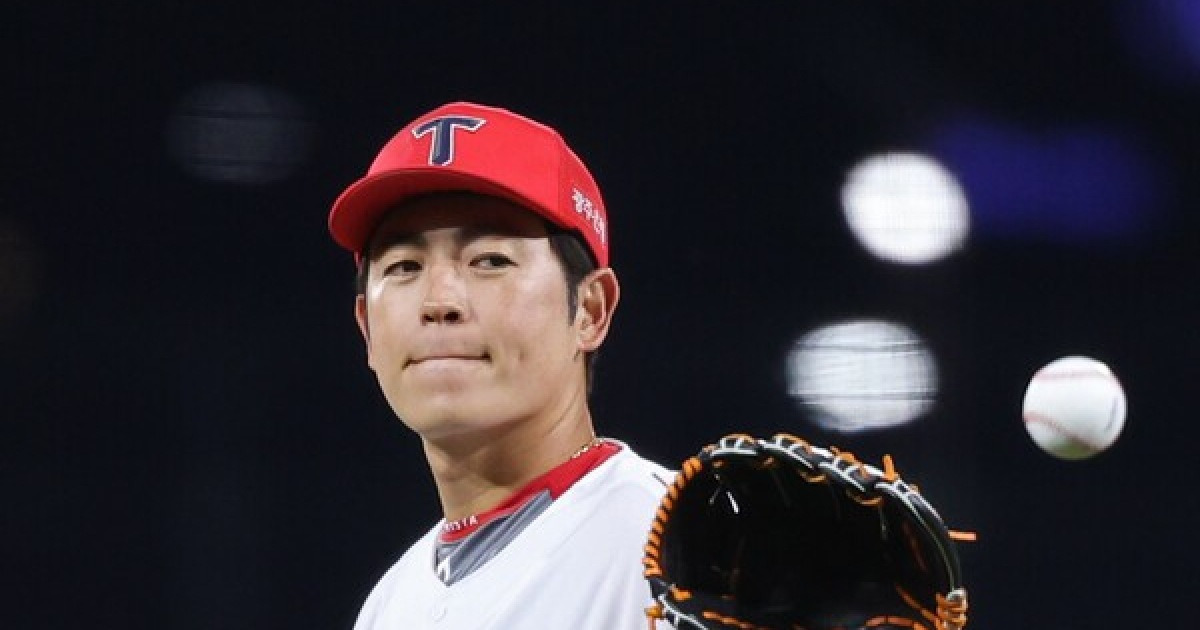 "한화 떠나며 울었다" KIA 35세 베테랑이 2차 드래프트 '대박' 만들까? 2G 5이닝 무실점→마운드에 