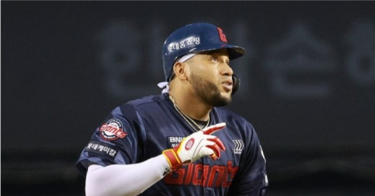 롯데, 레이예스와 동행할 듯...강백호 잡을지가 관건