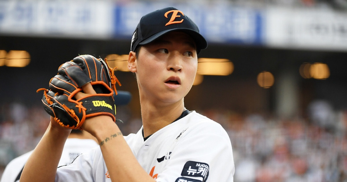 "한화에서 그만큼 큰 경기 경험한 투수 또 있나?" 믿는다, 78억 FA의 가치를