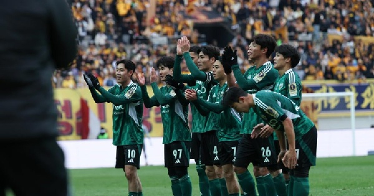 전북, 한국 떠나는 타노스 코치에 우승으로 작별 선물