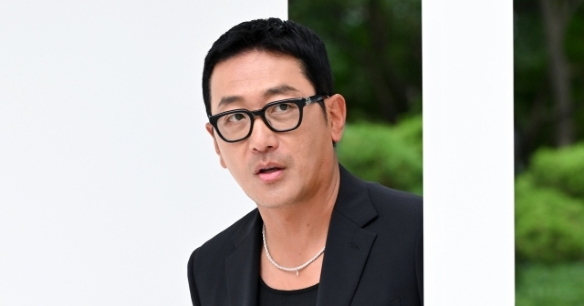 [강일홍의 클로즈업] '부적절 댓글 역풍' 하정우의 자기관리 실패