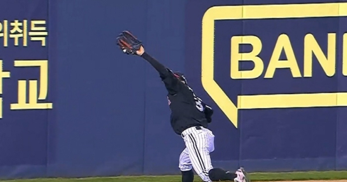 하필 연이틀, 잘맞힌 타구가 수비 요정들에게 가나... 진짜 '우주의 기운' 이 온 것일까[SC 포커스]