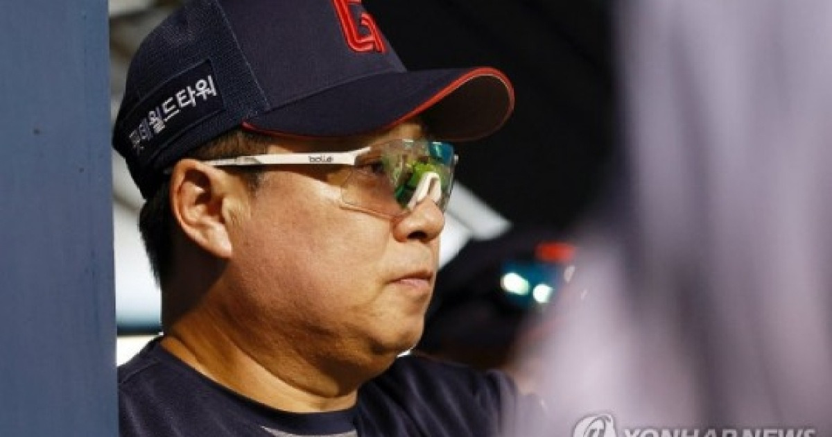 롯데 대역전패는 김태형 감독 책임?...컨디션 최고조 박정원 조기 투입+흔들리는 정철원-김원중 