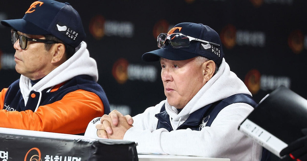 김경문 감독의 김서현에 대한 ‘선택적 믿음의 야구’…한화의 19년 만의 한국시리즈를 비극으