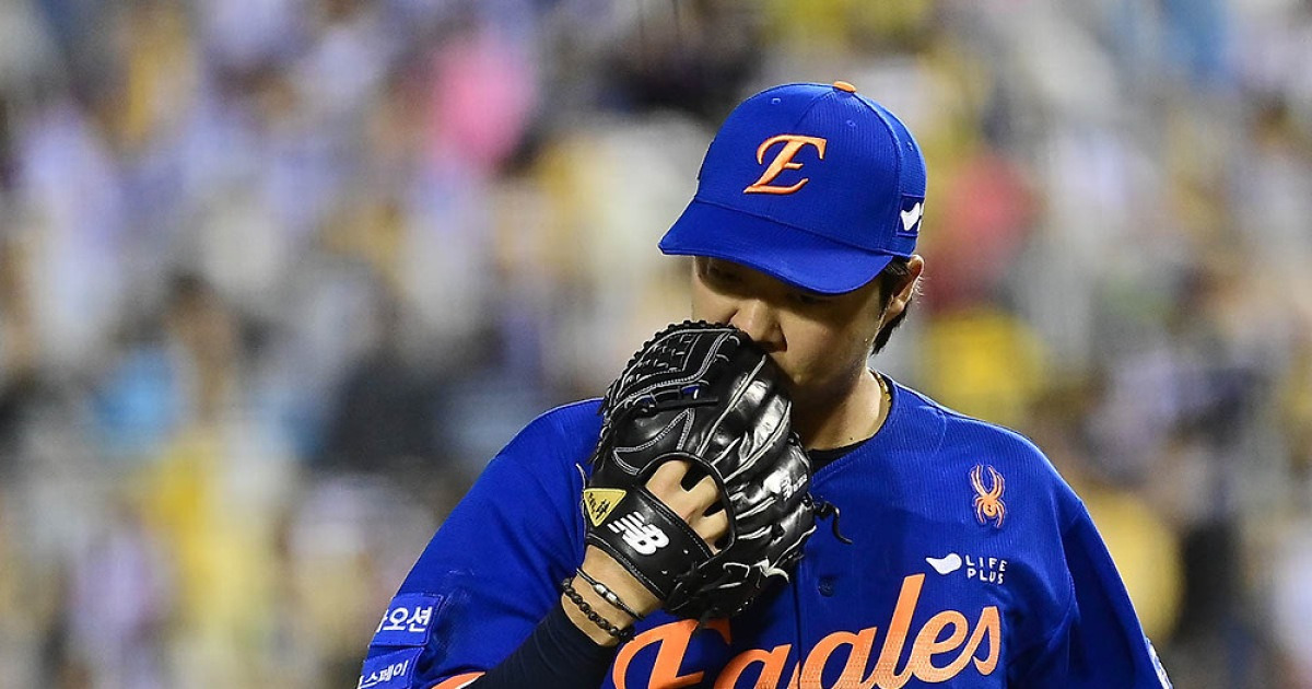 진짜 깜짝 놀랐다! 김경문 감독 '깜짝 선발' 김범수였다니…"엄상백이 낫겠다고 생각, 오래 던져