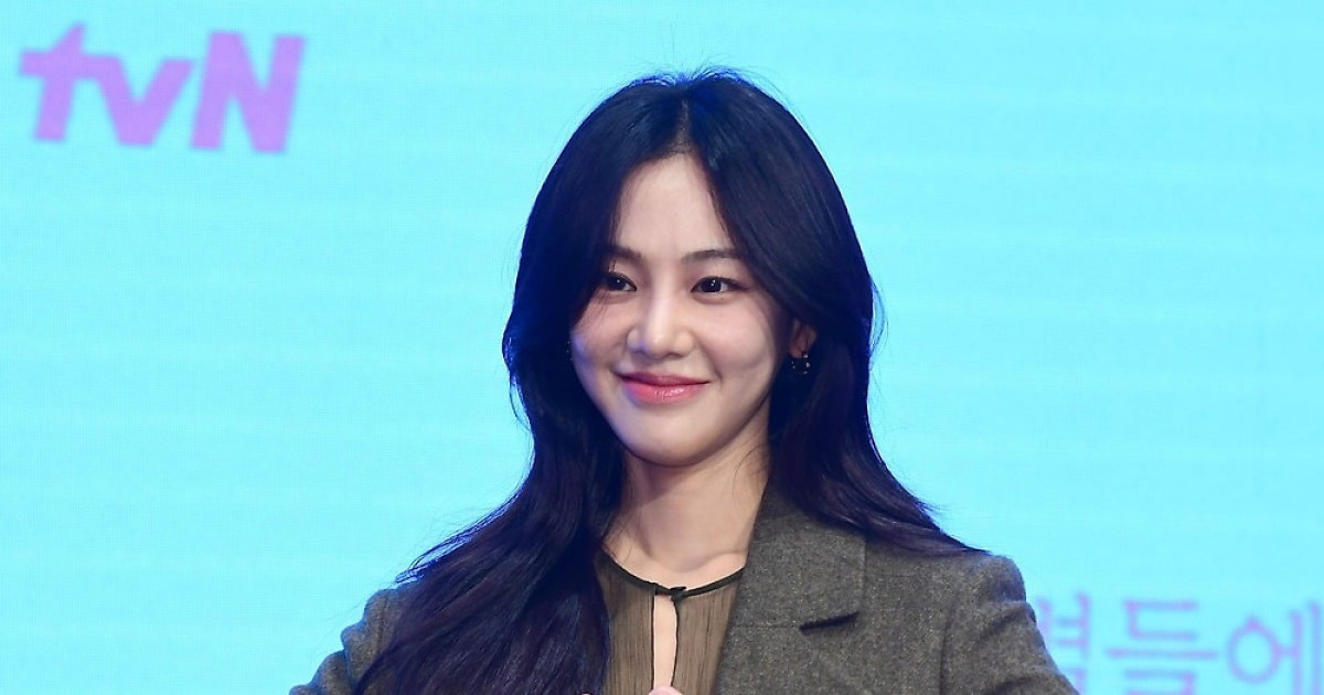 [단독] 한지은, 한소희 만났다…'82년생 김지영' 감독 손잡고 영화 '인턴' 캐스팅 합류